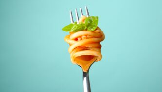 パスタの糖質は？ほかの麺類との比較やパスタが太りにくいといわれる理由
