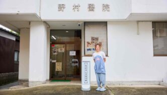 祖父母の廃病院がサメの聖地に。シャークジャーナリスト沼口麻子さんに聞く、「サメサメ・サメ博物館」誕生